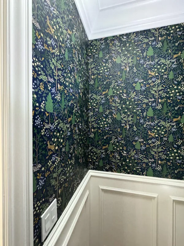 Commercial Miami Wallpaper Installers team